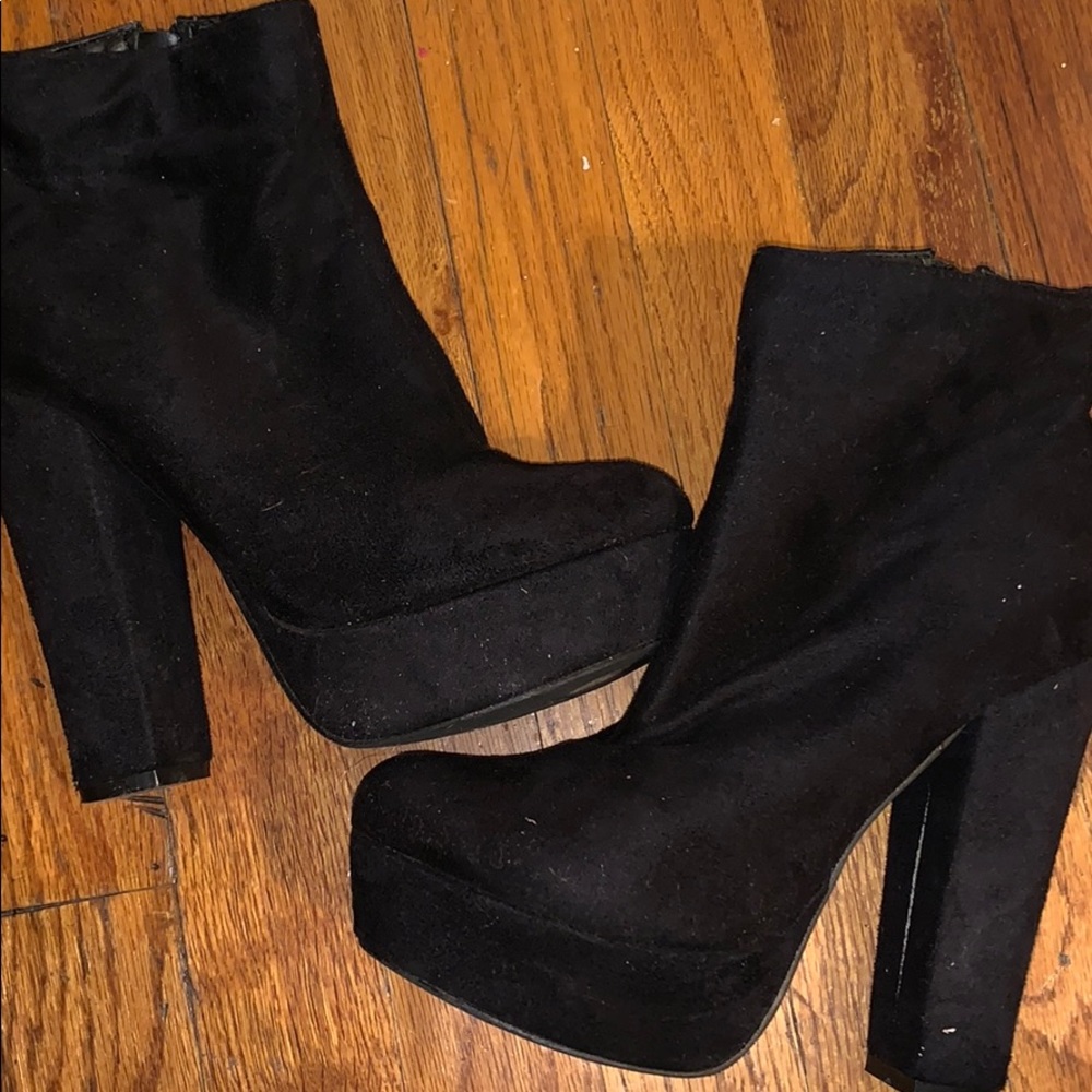 Black Forever 21 Booties - Picture 8 of 8